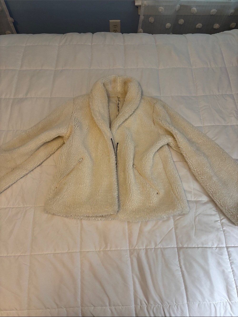 ALO Yoga Cream Teddy Jacket
